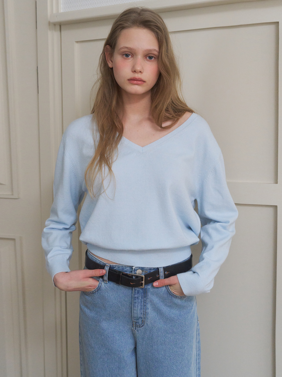 A WASHABLE V-NECK KNIT TOP_LIGHT BLUE
