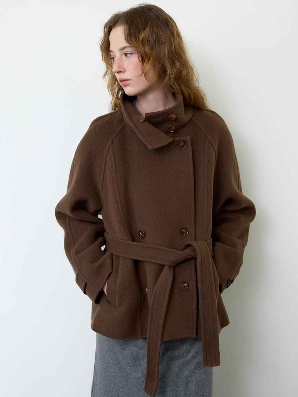 A HIGH NECK BELTED DOUBLE COAT_BROWN 사진 2/4