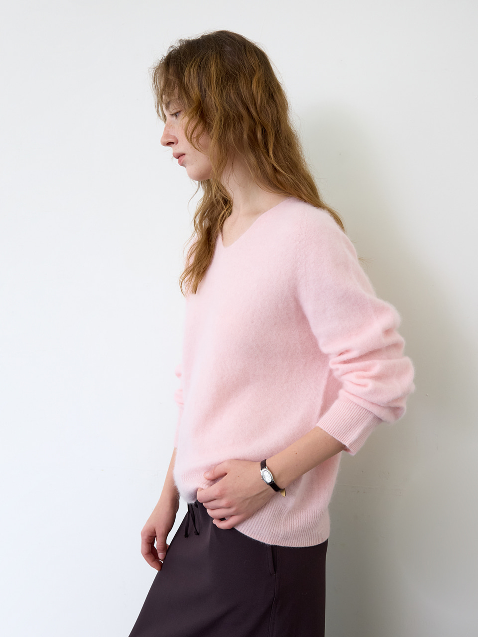 A V-NECK CASHMERE BRUSHED PULLOVER_PINK 사진 2/4