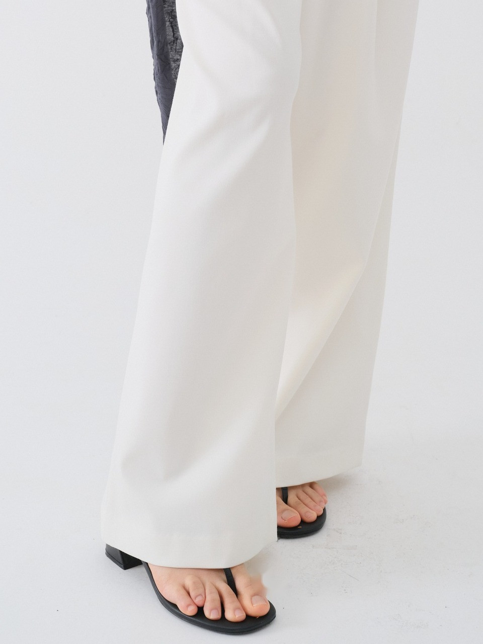 WOOL PINTUCK WIDE SLACKS_IVORY 사진 4/4