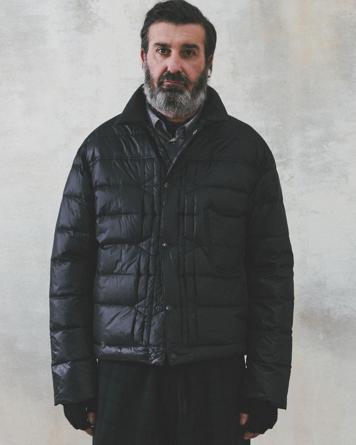 COUNTRY TRUCKER DOWN JACKET / BLACK 사진 1/4