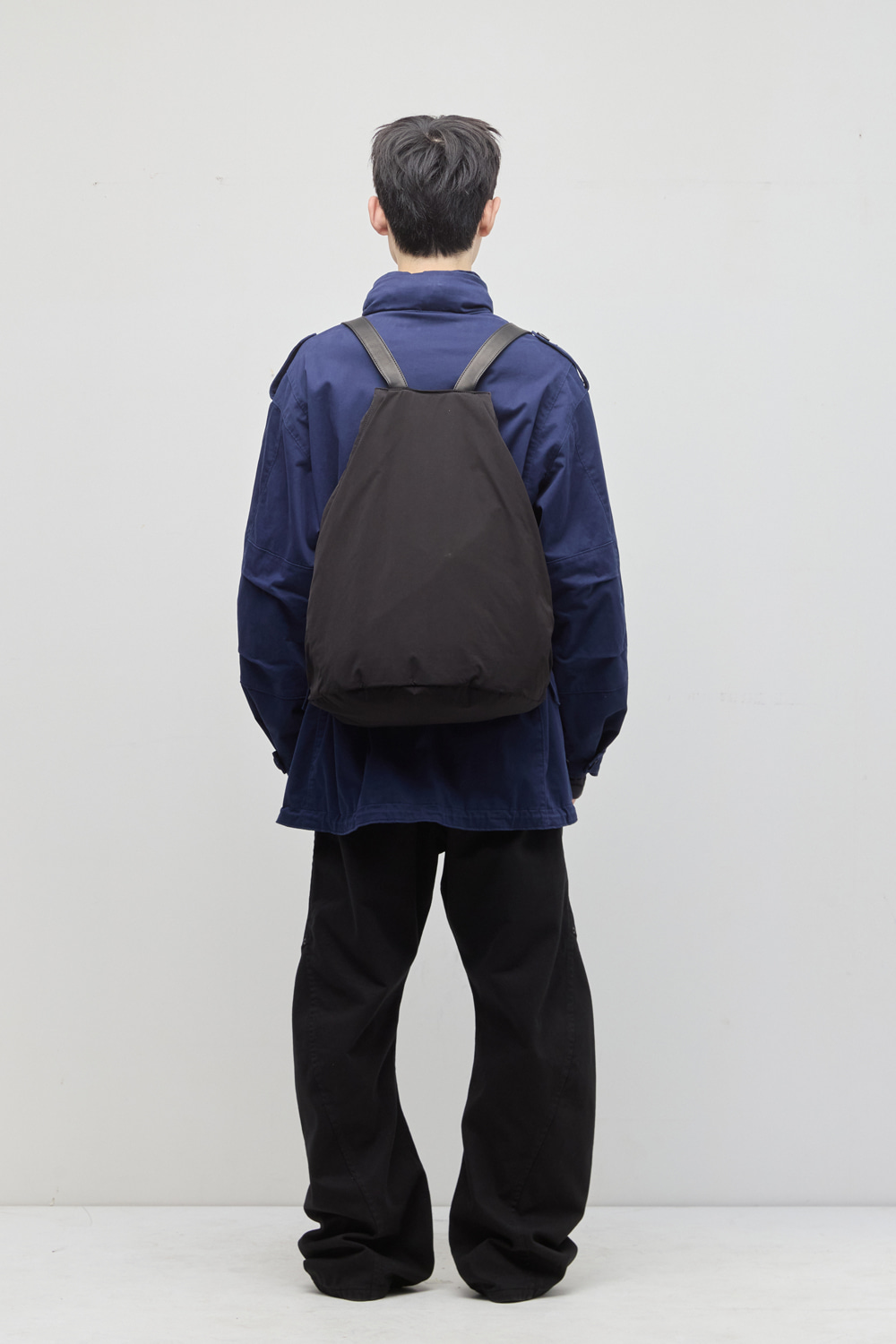 Flat Backpack Black 사진 1/4