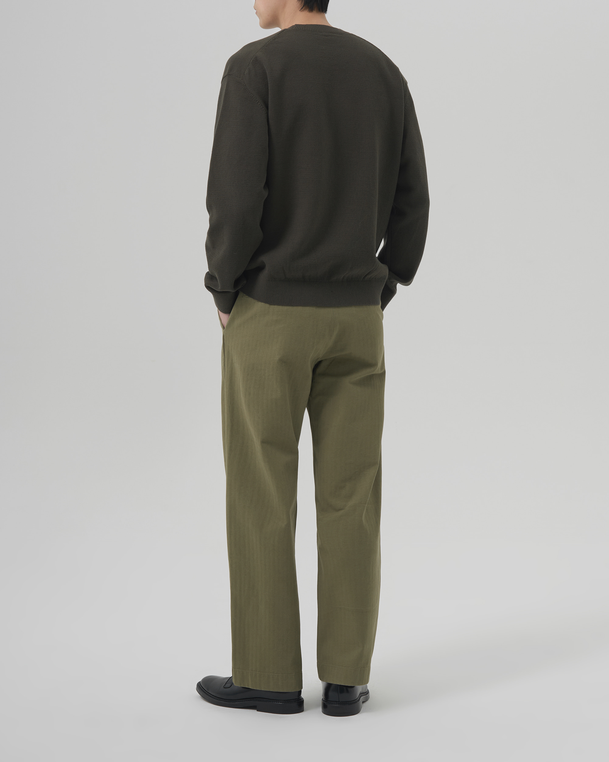 GRAIN COTTON KNIT CREWNECK - OLIVE KHAKI 사진 2/4