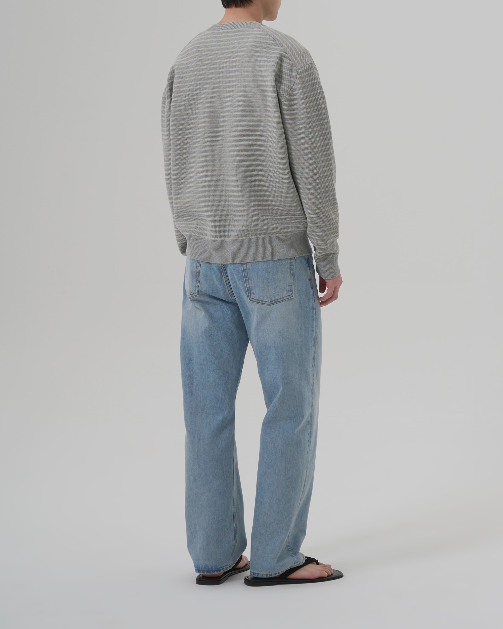 GRAIN STRIPE KNIT CREWNECK - GREY MELANGE 사진 2/4