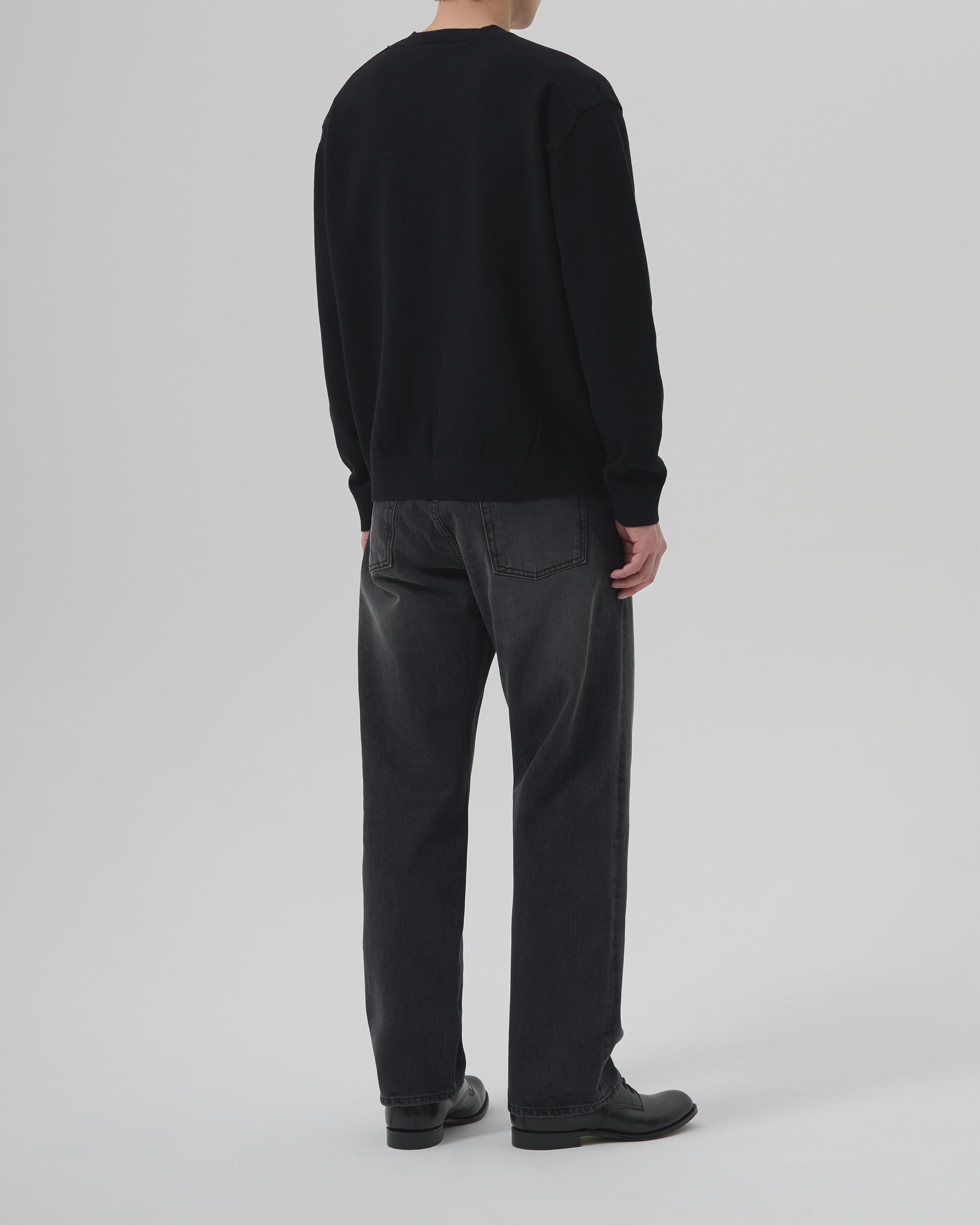 GRAIN COTTON KNIT V NECK - BLACK 사진 3/4