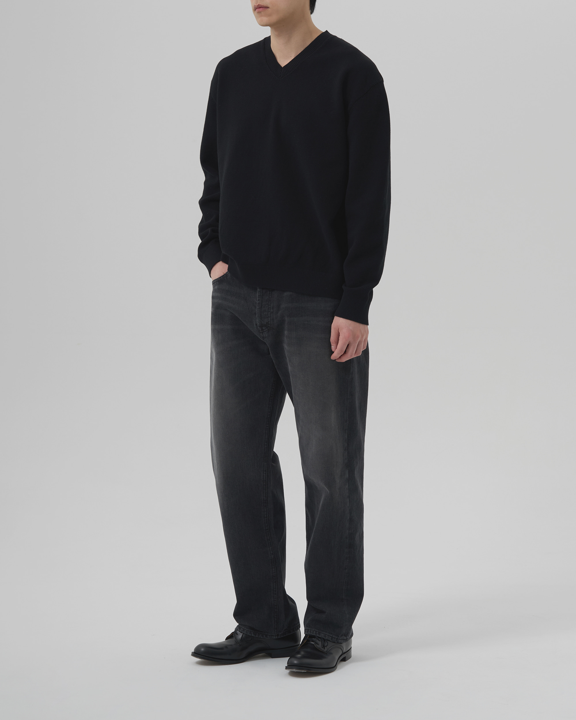 GRAIN COTTON KNIT V NECK - BLACK 사진 2/4