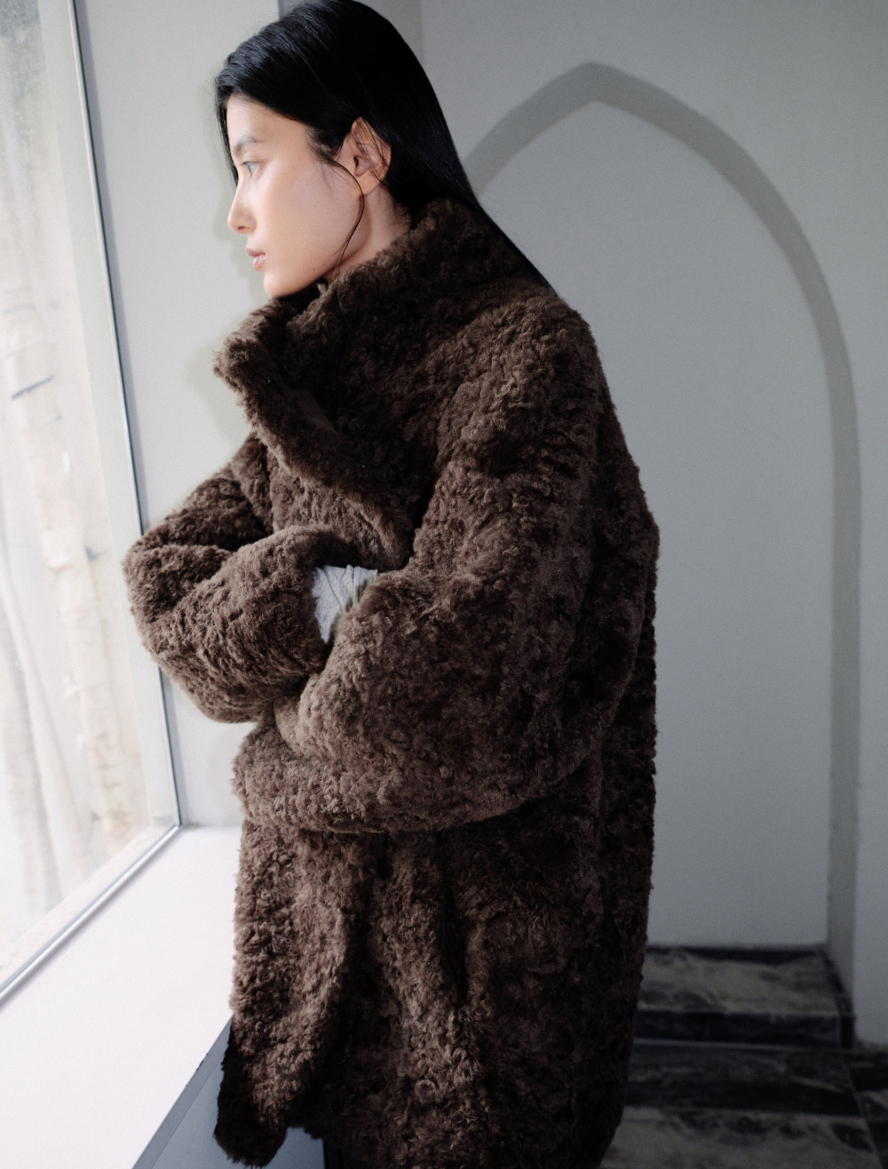 HIGH NECK SHEARING MUSTANG [BROWN] - Low Tide 사진 2/4