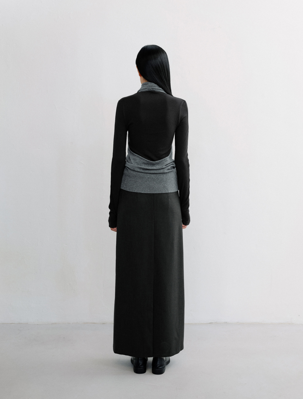 OVERLAP LAYER MAXI SKIRT [CHARCOAL] - Low Tide 사진 3/4