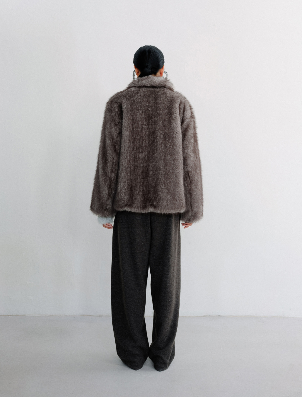 MINIMAL FUR COLLAR COAT [GREY] - Low Tide 사진 4/4