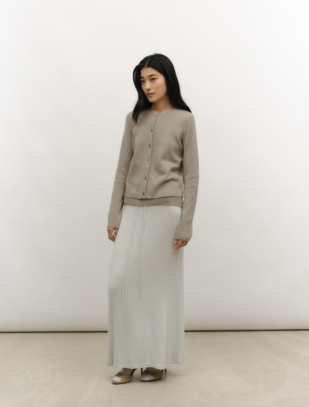 SOFT FRAY KNIT CARDIGAN [OLIVE] - Low Tide photo 2/4