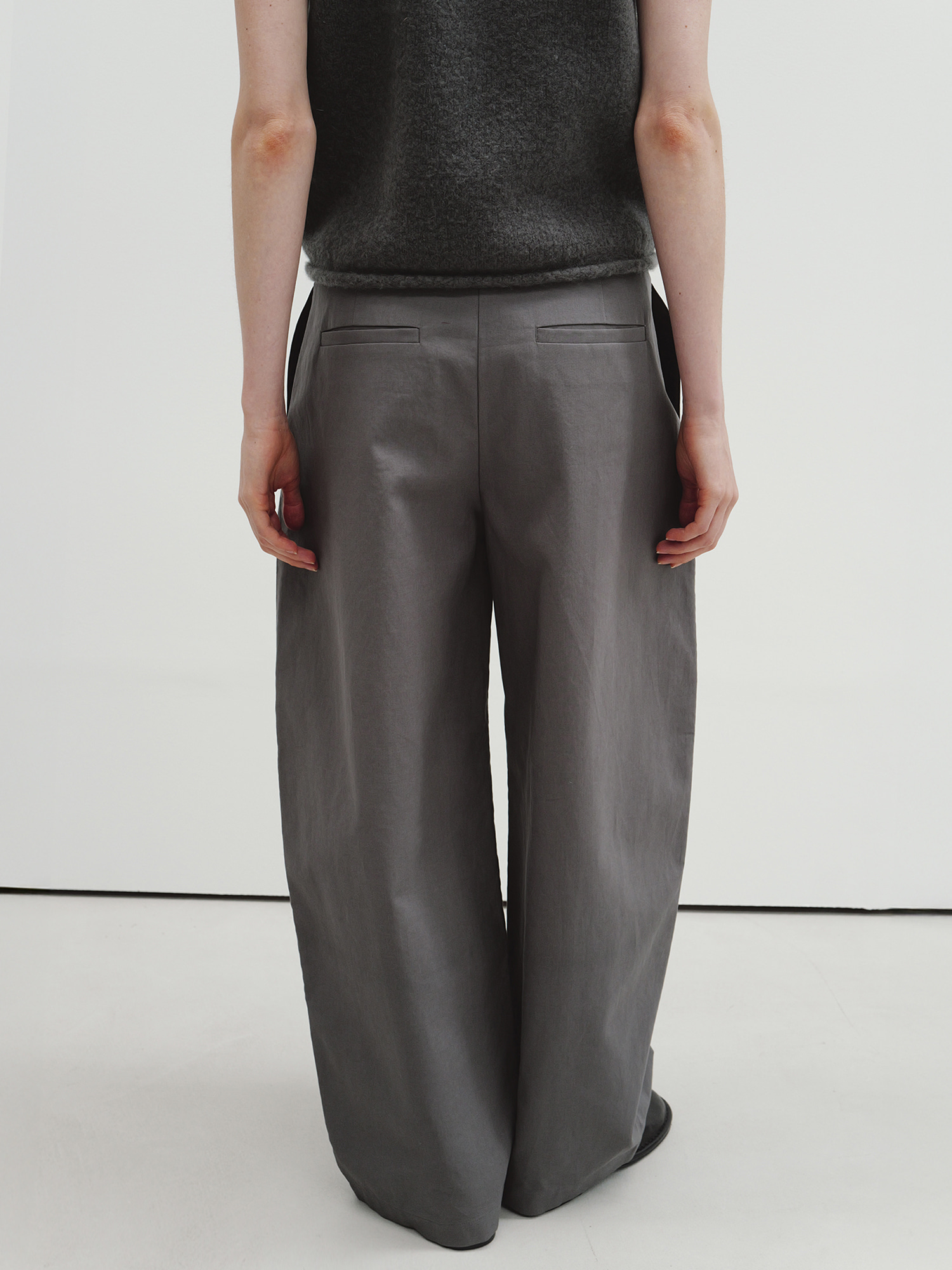 side tuck pants (stone gray) photo 4/4