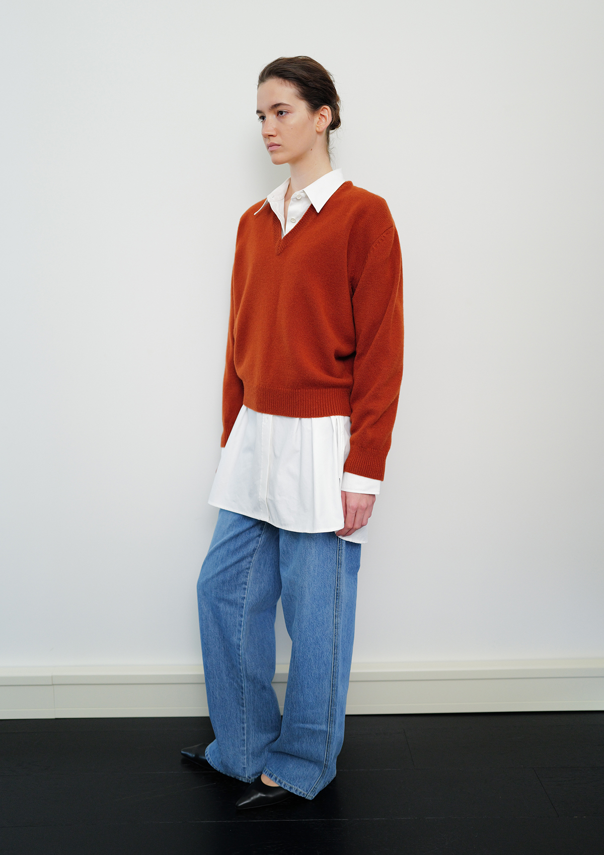 24 Deep V-Neck Knit in Brick 사진 2/4