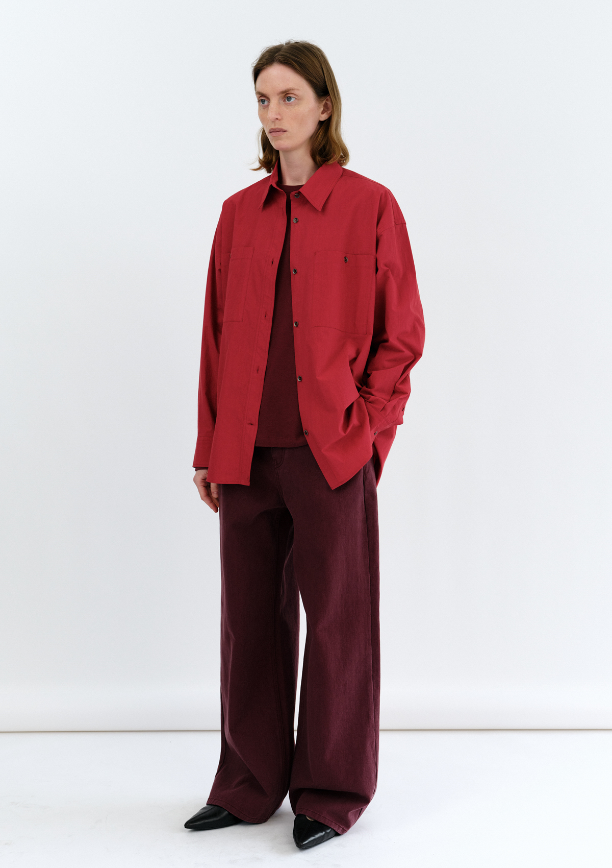 Nico R-Neck T-shirt in Burgundy 사진 2/4