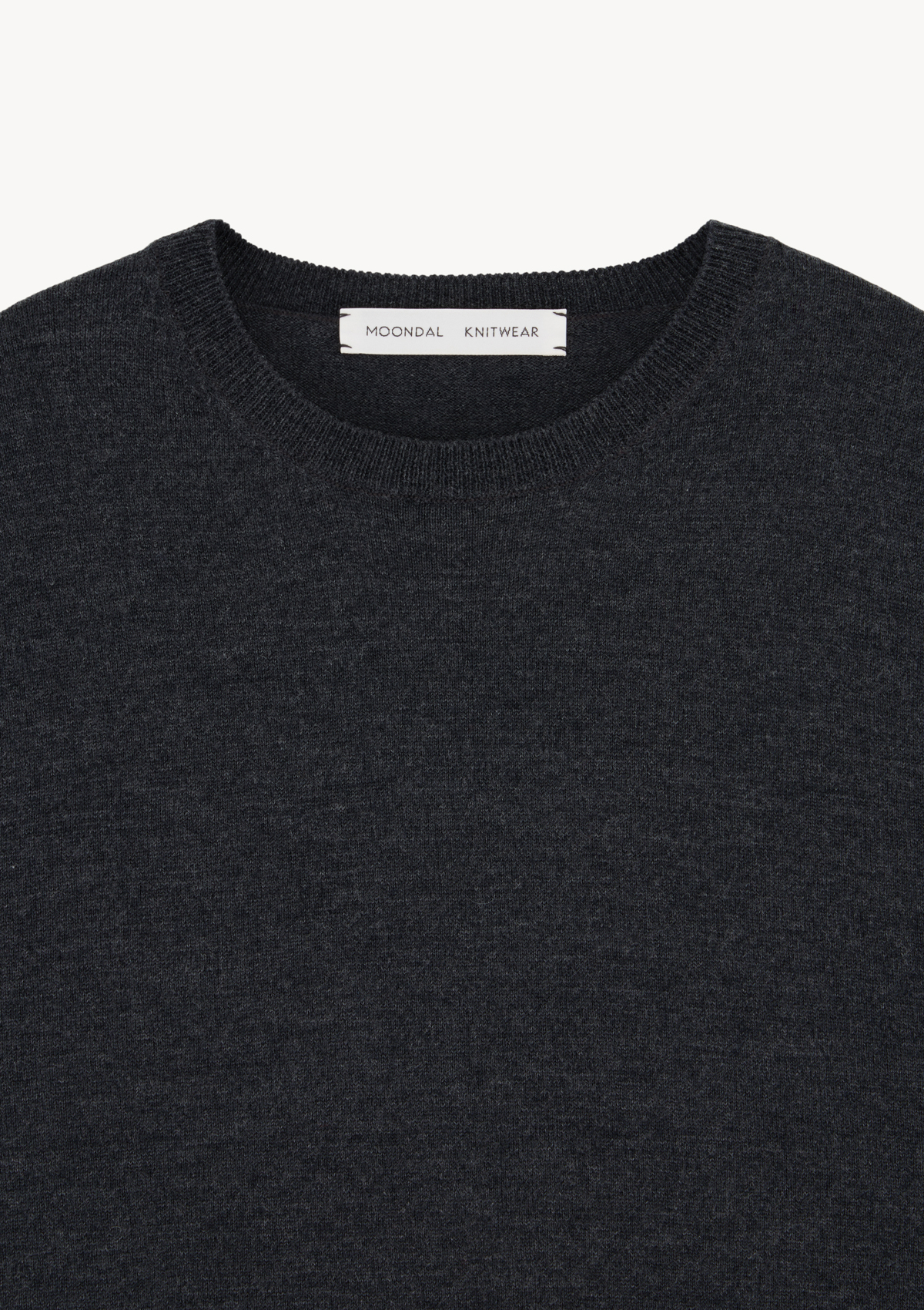 Merino Classic R-Neck Knit in Charcoal