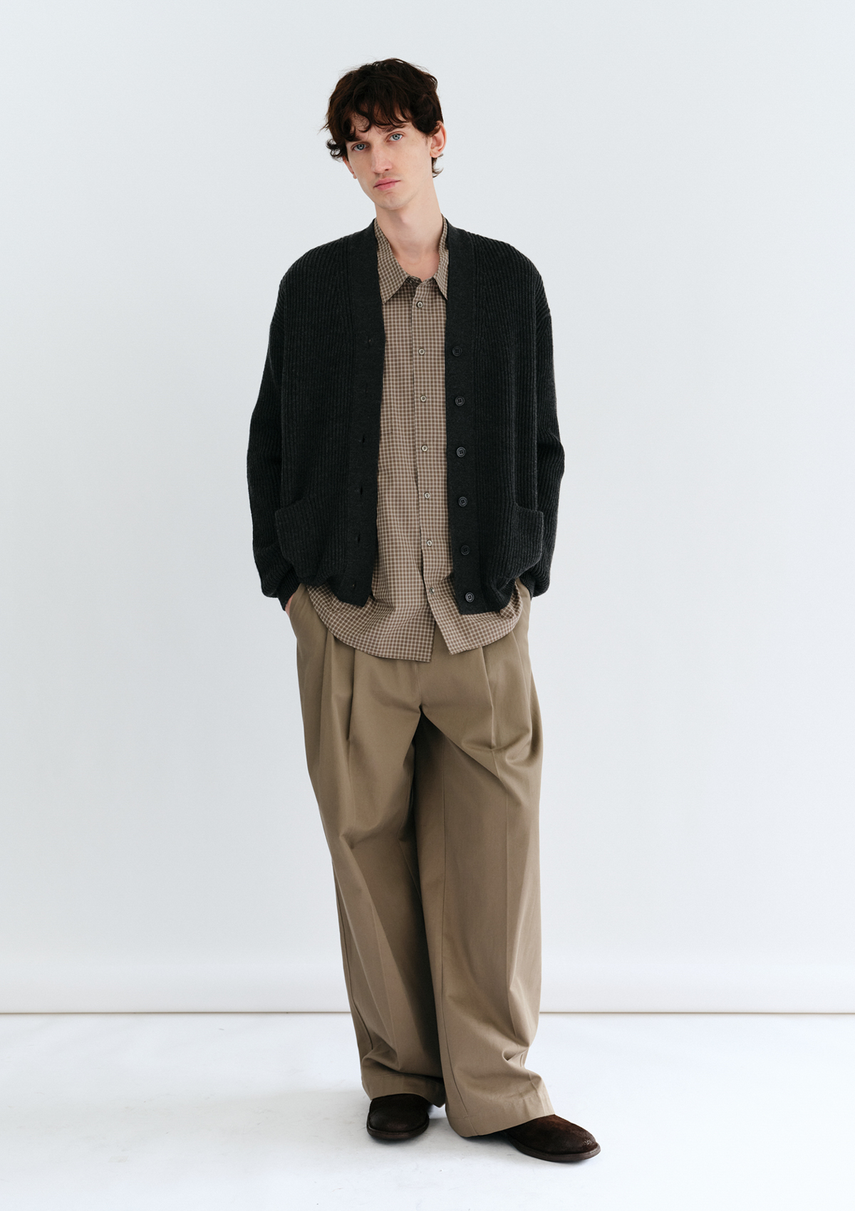 Pauline Ribbed Cardigan in Charcoal 사진 3/4