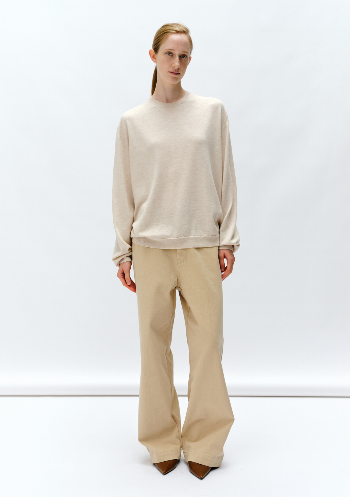 Merino Classic R-Neck Knit in Oatmeal 사진 4/4