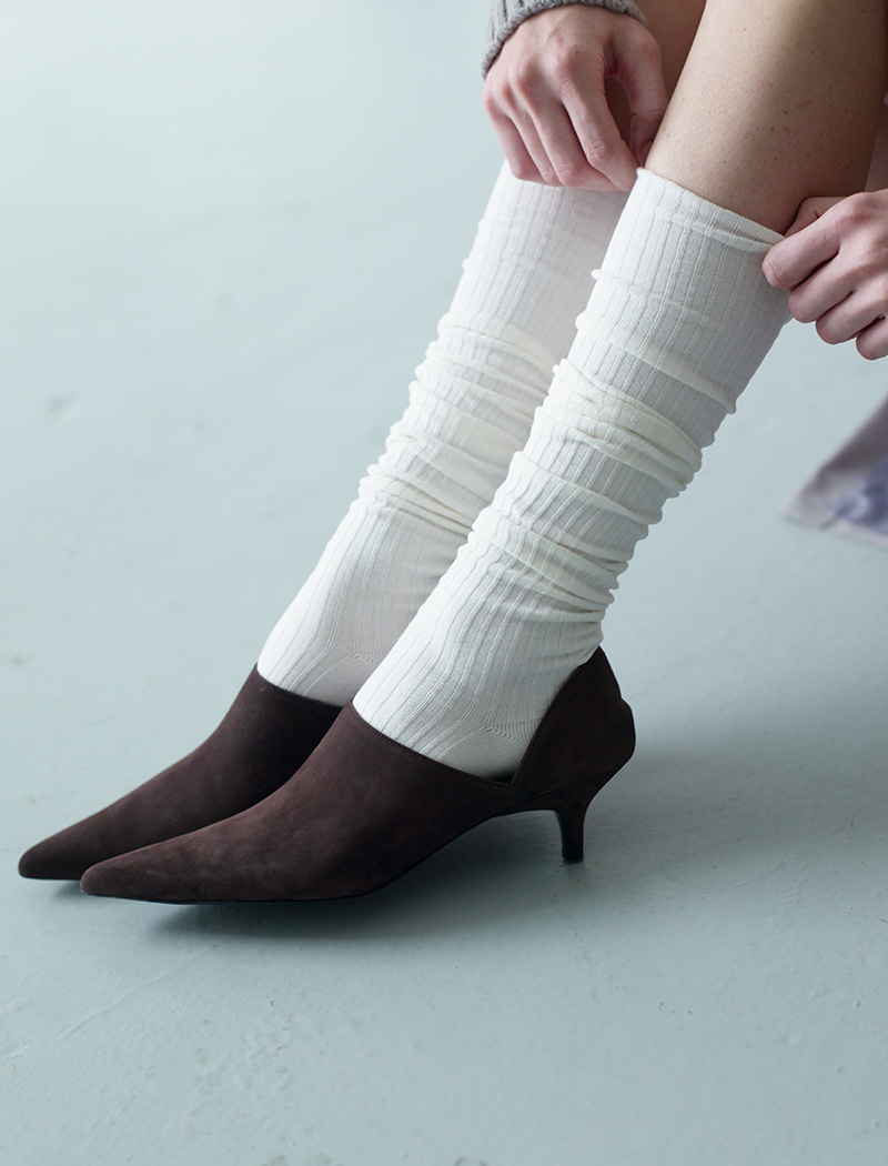 LORNE sleek pumps_cacao suede 사진 2/4