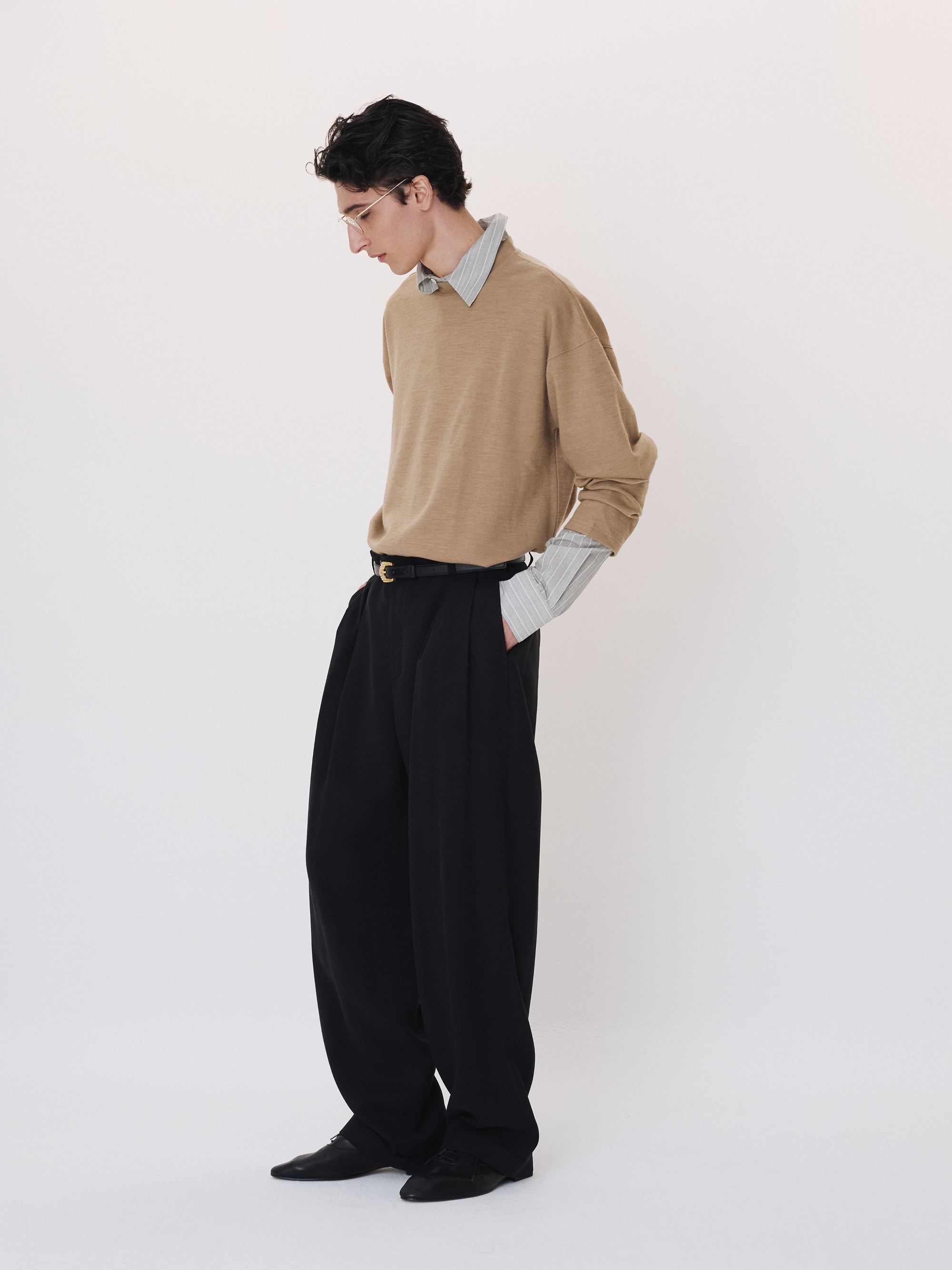 Tuck Detail Turn-Up Pants (Black) 사진 2/4