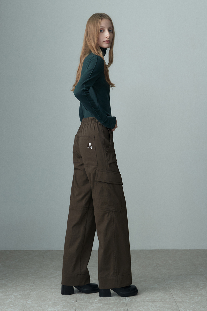 WIDE POCKET CARGO PANTS TRUFFLE 사진 3/4