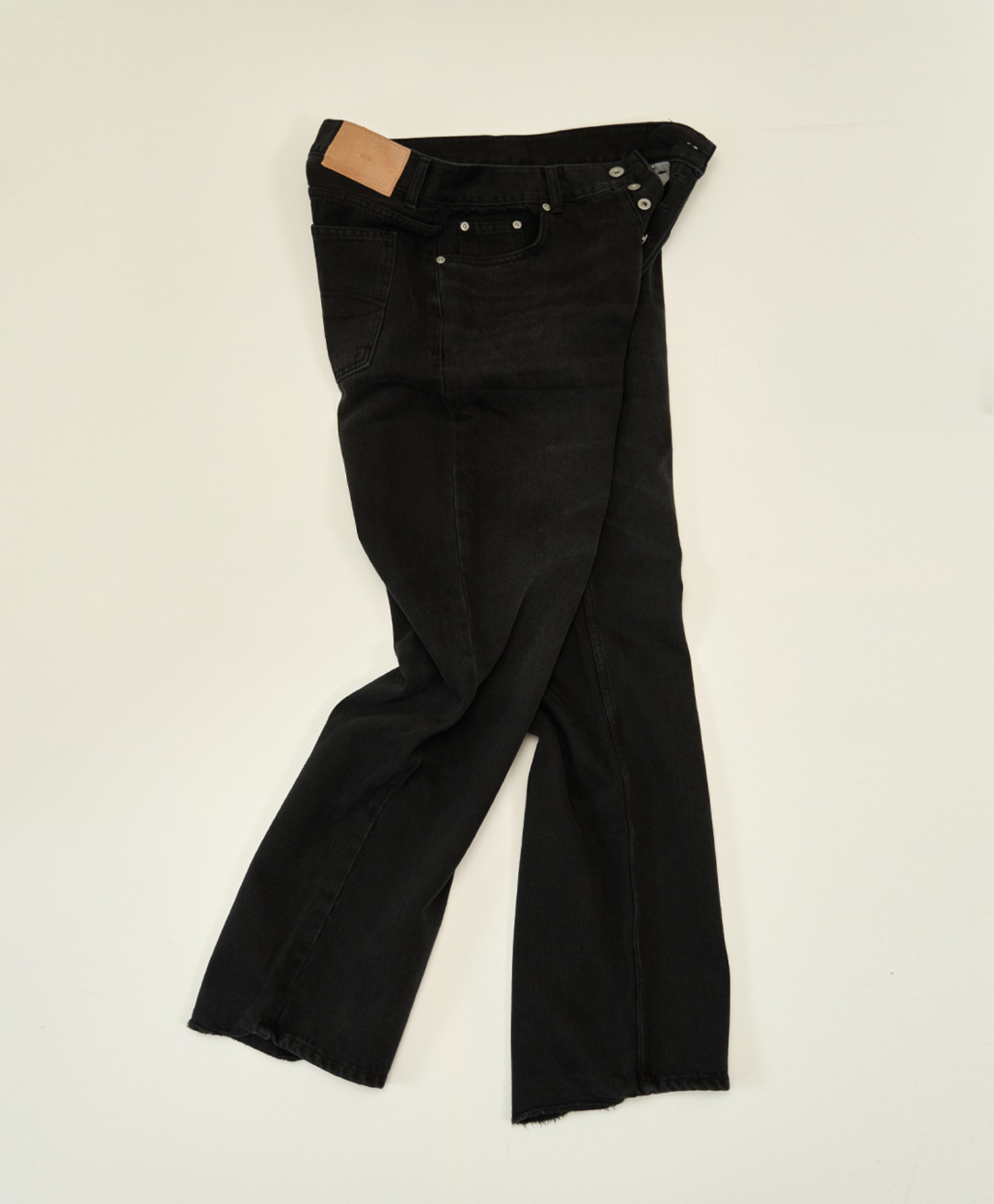 Raw hem black jeans [Regular fit] 사진 2/2