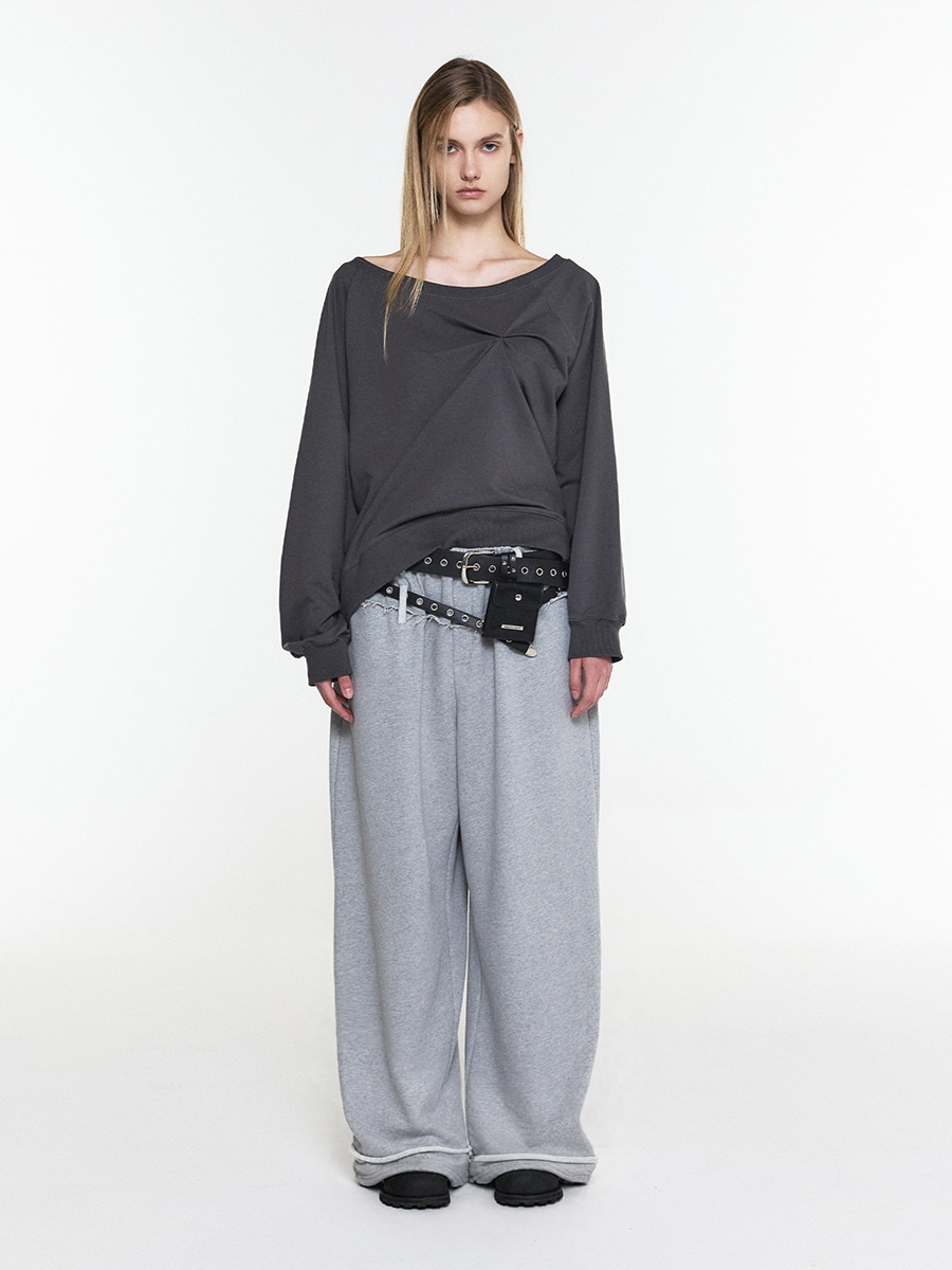 PIN-TUCK ASYMMETRIC LONG SLEEVE CHARCOAL 사진 2/4
