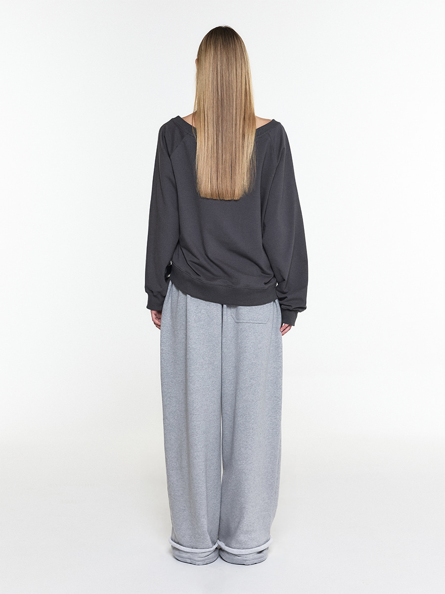 PIN-TUCK ASYMMETRIC LONG SLEEVE CHARCOAL 사진 4/4