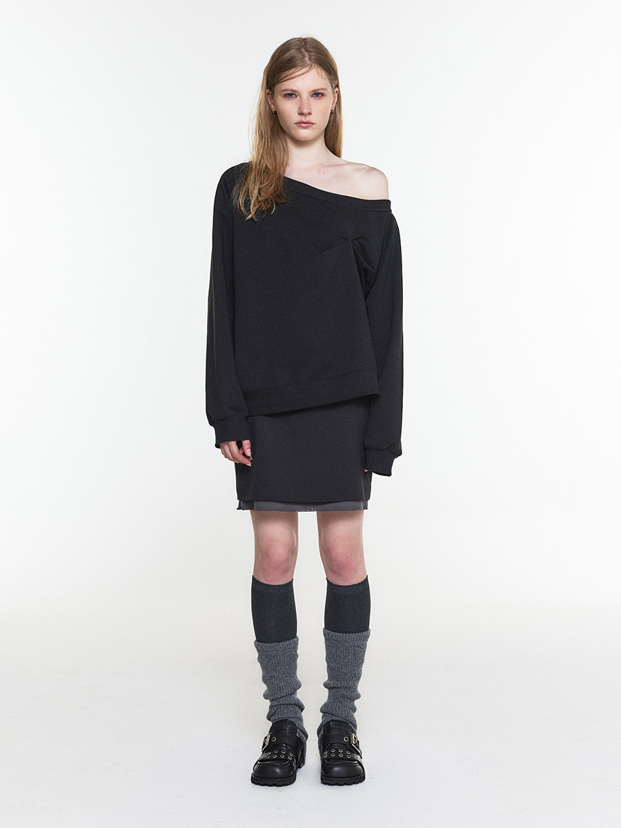 PIN-TUCK ASYMMETRIC LONG SLEEVE BLACK 사진 2/4