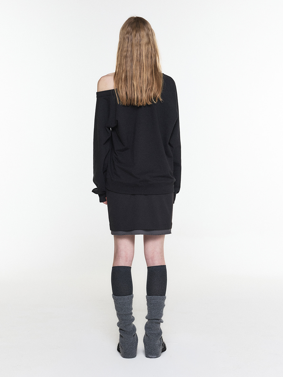 PIN-TUCK ASYMMETRIC LONG SLEEVE BLACK 사진 4/4