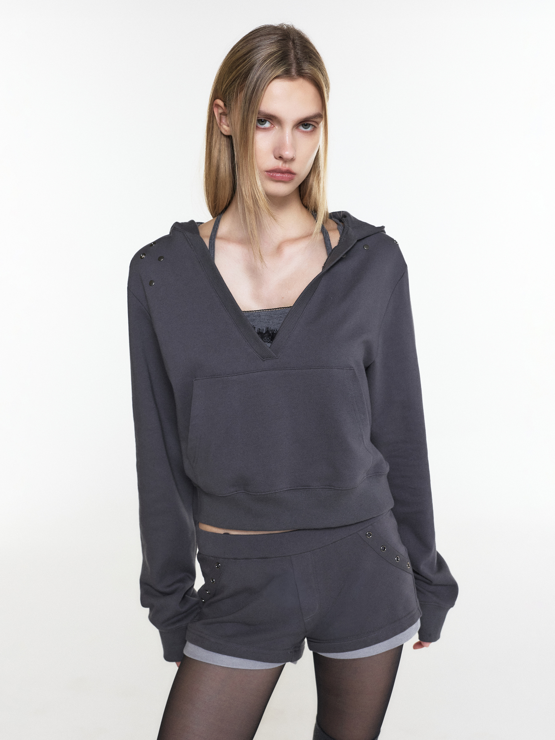 EYELET MICRO SHORTS CHARCOAL 사진 2/4