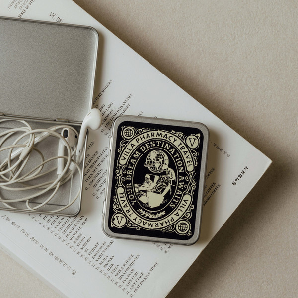 VINTAGE TIN CASE