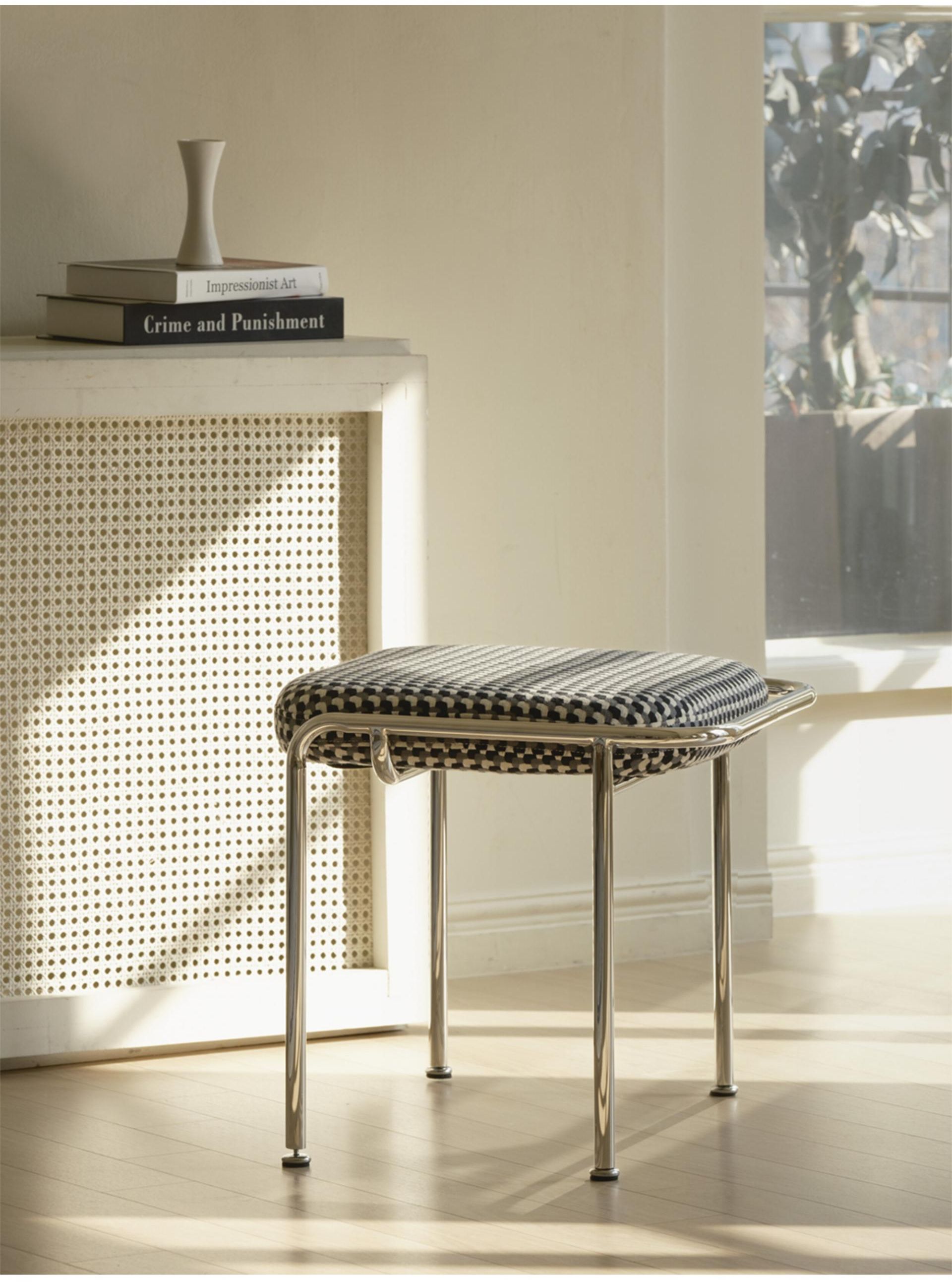 CARRY STOOL | STEEL 写真 2/4