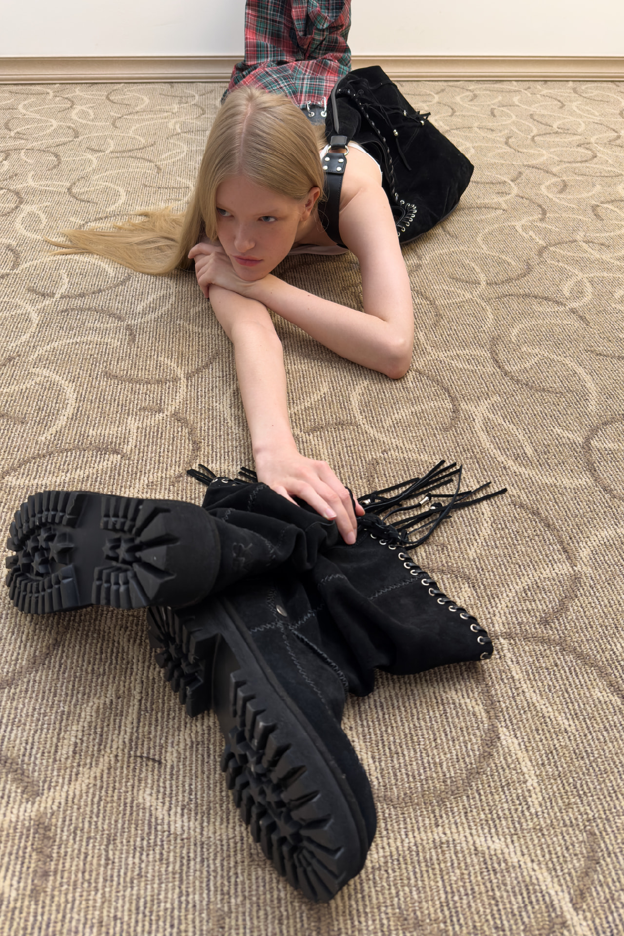 [X YASE] 피그테일 부츠 pigtail boots (suede black) 사진 2/4