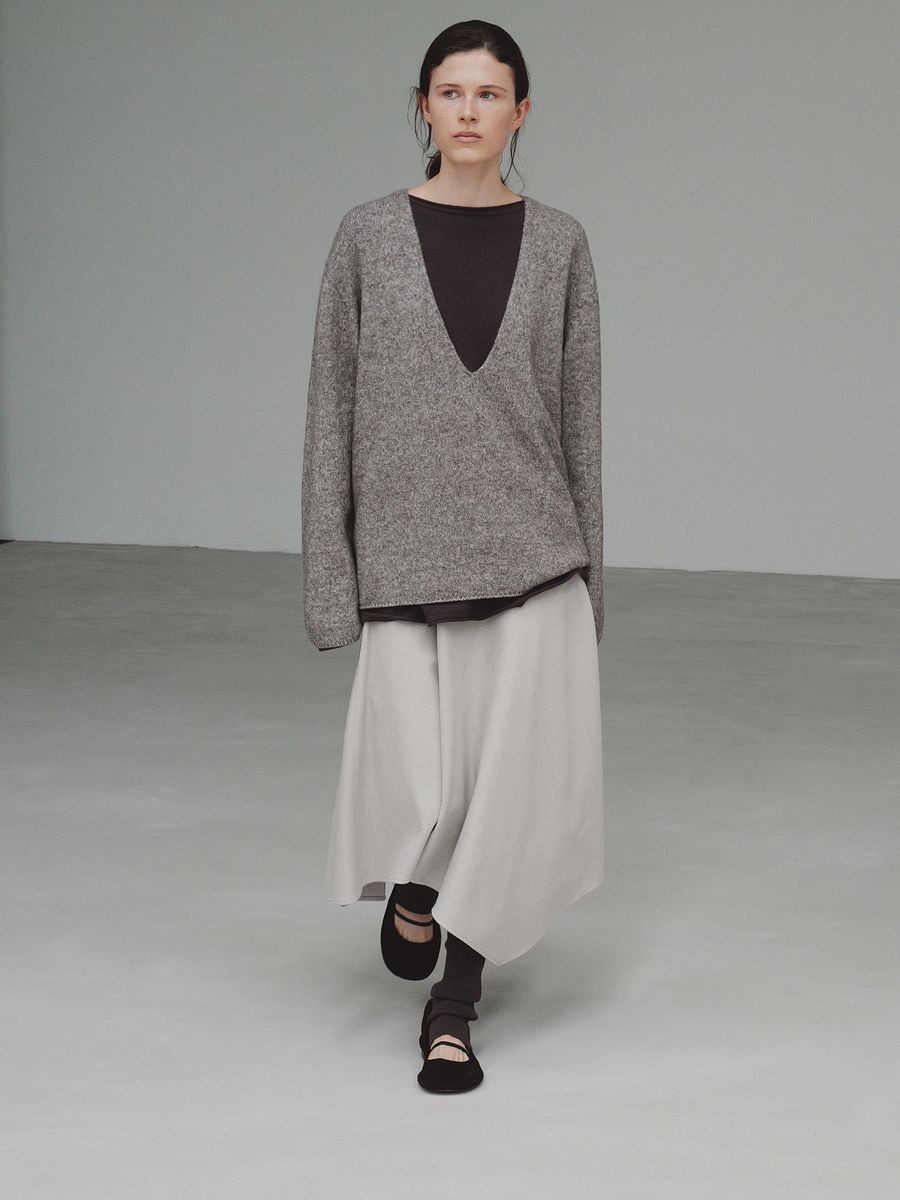 Oat-colored flare skirt