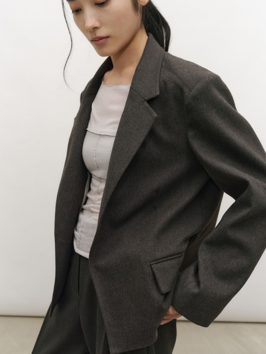 Minimal tailored jacket